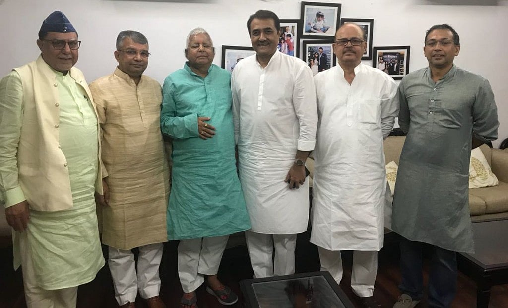 تیج پرتاپ کی شادی میں نتیش سمیت کئی رہنماؤں کی شرکت