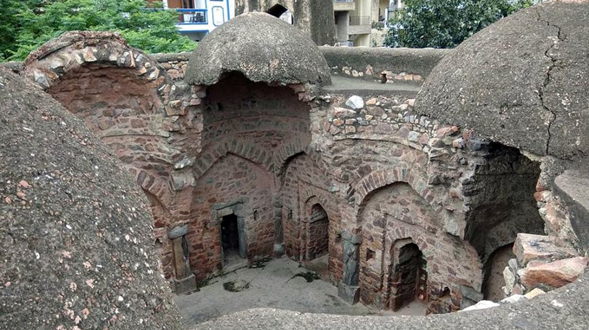 دہلی: ’کھڑکی مسجد‘ کو مہارانا پرتاپ کا قلعہ بنانے کی کوشش!