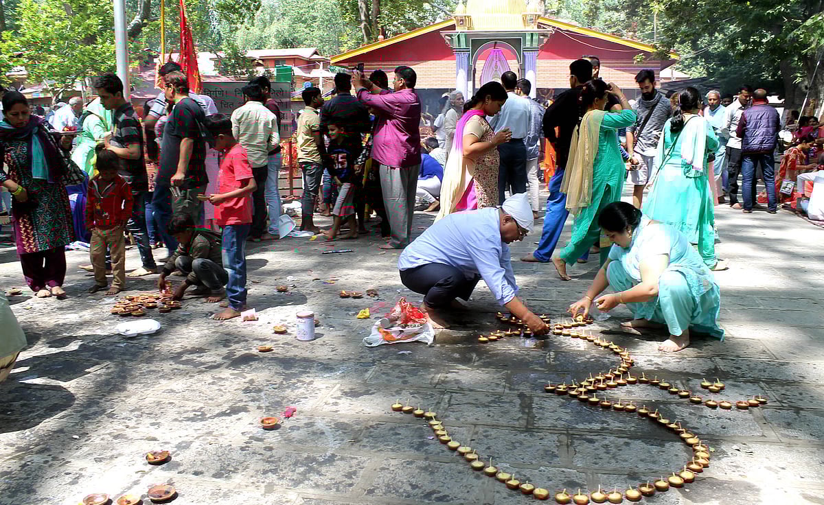 میلہ کھیر بھوانی کی کشش نےہزاروں پنڈتوں کو کشمیر کھینچ لائی