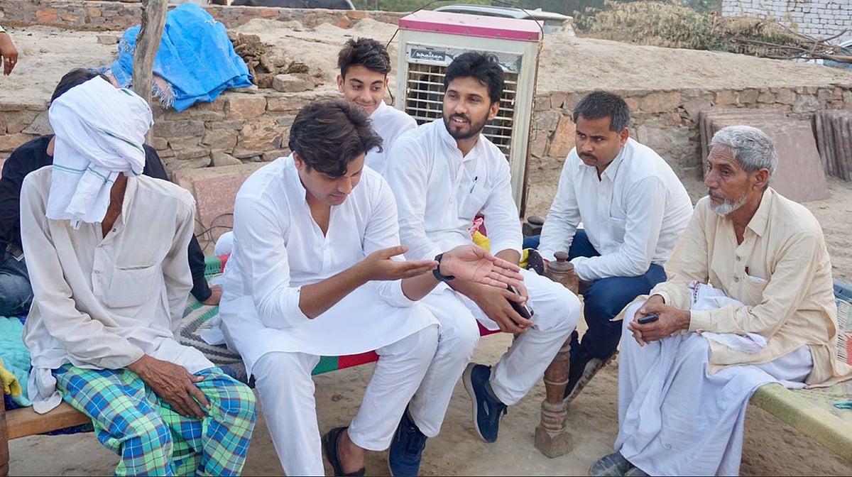 عیدی دینے پہلو خان اور عمر کے گھر پہنچے عمران پرتاپ گڑھی