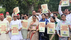 این آرسي معاملہ: آسام سرحد پر اضافی سیکورٹی فورس تعینات