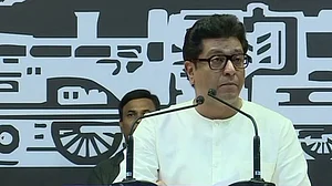 نماز پڑھنی ہے تو اپنے گھر میں پڑھو: راج ٹھاکرے