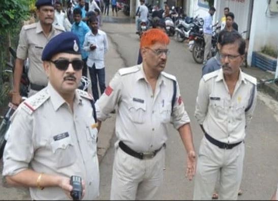 بڑی خبر: اب ایم پی میں موب لنچنگ، بھیڑ نے پولس افسر کو پیٹ پیٹ کر مار ڈالا