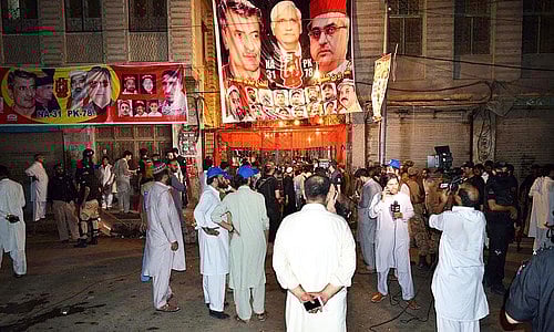 پشاور :انتخابی ریلی کے دوران خدکش حملہ، 21  افراد ہلاک