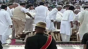 قومی یادگار پر سابق وزیر اعظم واجپئی کی آخری رسومات ادا