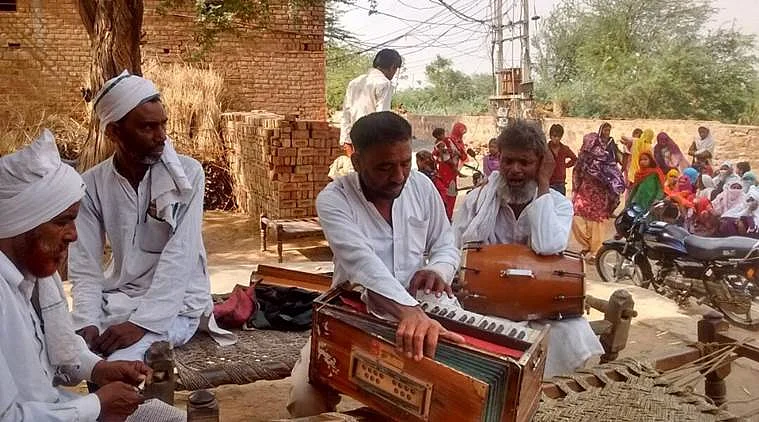 میوات کے لوگوں سے حب الوطنی کا ثبوت مانگنے کا حق کس کو ہے؟
