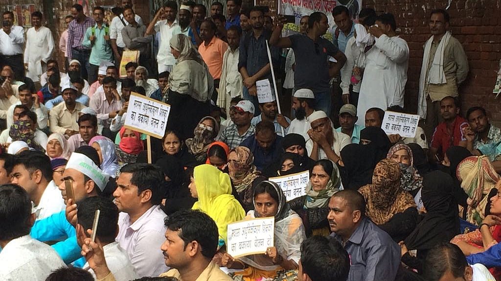 مدرسہ اساتذہ 3 سال سے تنخواہ سے محروم، مودی حکومت کے خلاف صدائے احتجاج بلند