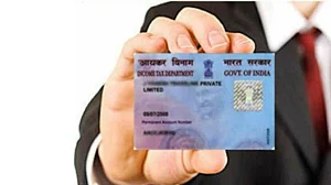 پین کارڈ کی درخواست میں باپ کے نام کی لازمیت ختم کرنے کا منصوبہ