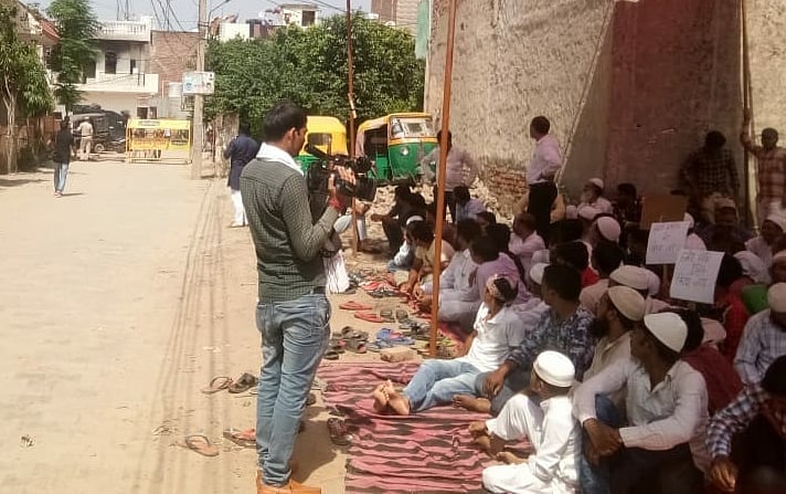 گڑگاؤں: مدینہ مسجد کے باہر دھرنا جاری، جمعہ کے پیش نظر شہر بھر میں سخت سکورٹی