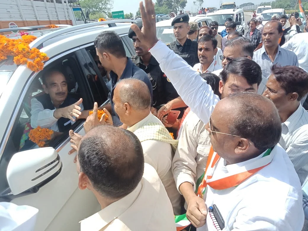 بی جے پی کی جھوٹی اور فریبی سرکاروں سے کانگریس نجات دلائے گی: غلام نبی آزاد 