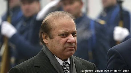 کیا نواز شریف اسٹیبلشمنٹ مخالف رہیں گے یا جی ایچ کیو سے ہاتھ ملائیں گے؟