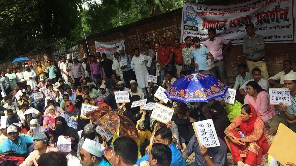 مدرسوں کے 25 ہزار اساتذہ 4 سال سے تنخواہوں سے محروم، وزارت تعلیم سے لگائی گہار