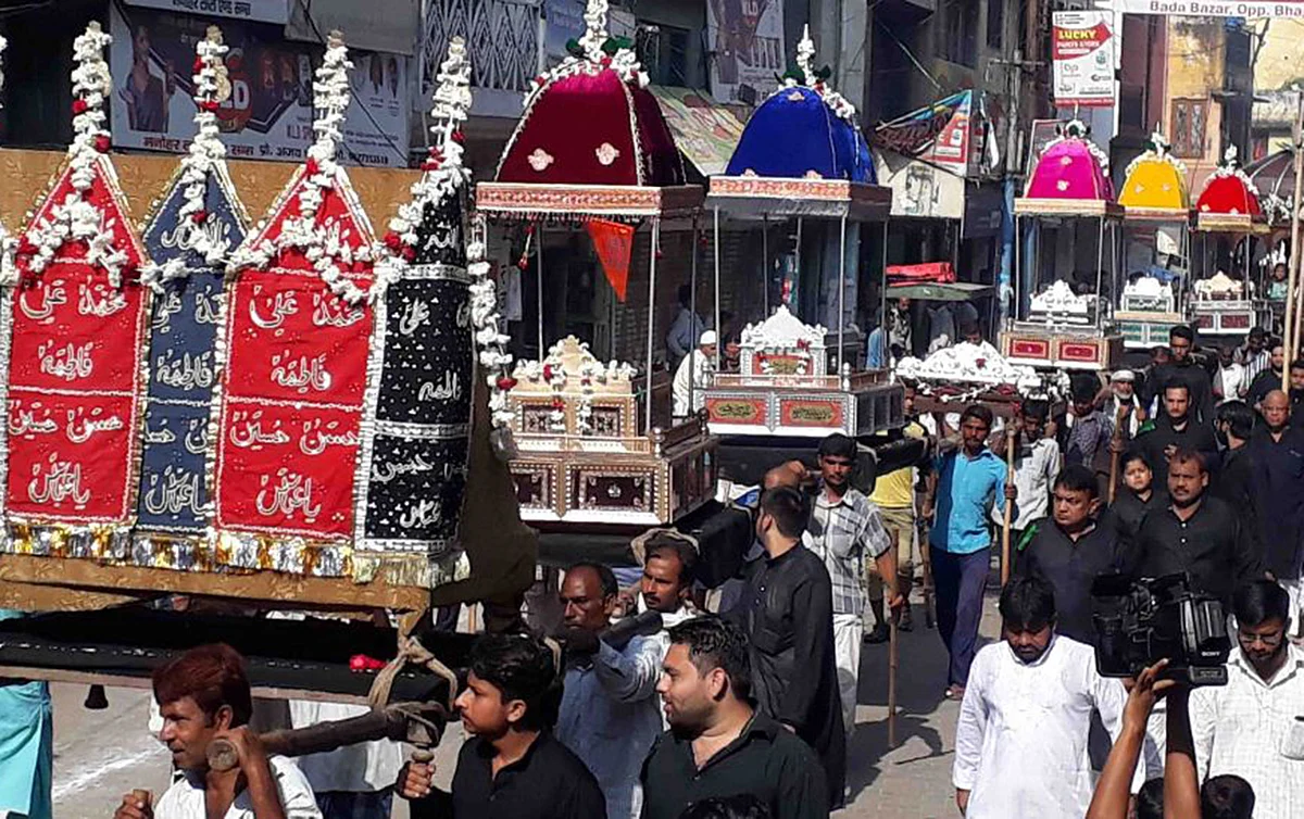 امروہہ کی عزادری سے ضلع کو 20 کروڑ کا فائدہ