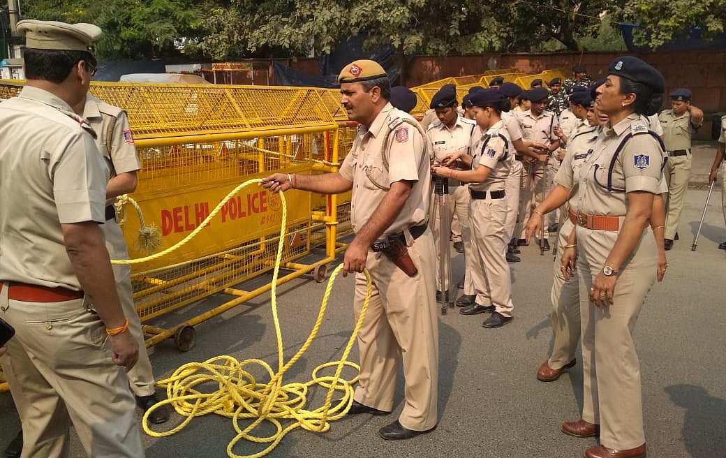 کانگریس کا مارچ: راہل گاندھی سمیت کئی رہنما گرفتار