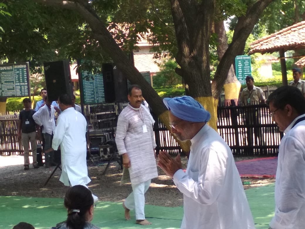 بی جے پی باپو کا چشمہ ادھار لیتی ہے، انہیں اپنا نہیں سکتی: راہل گاندھی