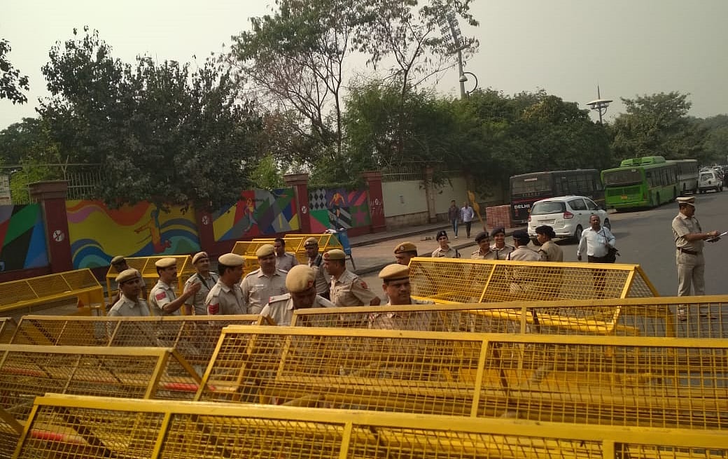 کانگریس کا مارچ: راہل گاندھی سمیت کئی رہنما گرفتار