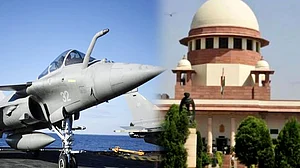 رافیل معاملہ: الیکشن سے پہلے مودی حکومت کو لگا جھٹکا، سپریم کورٹ سماعت کے لیے تیار