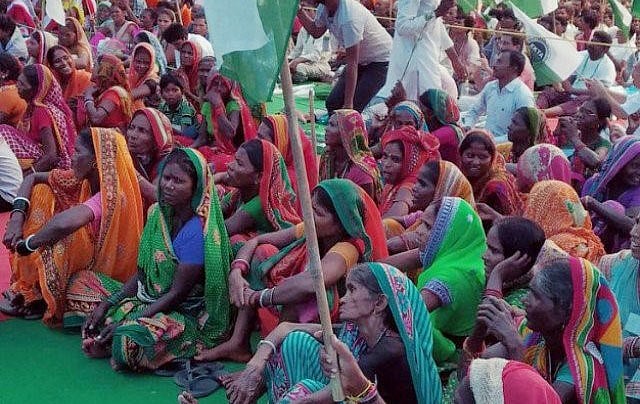 گوالیار: بے زمینوں کا اعلان، زمین نہ ملی تو گرا دیں گے مودی سرکار 