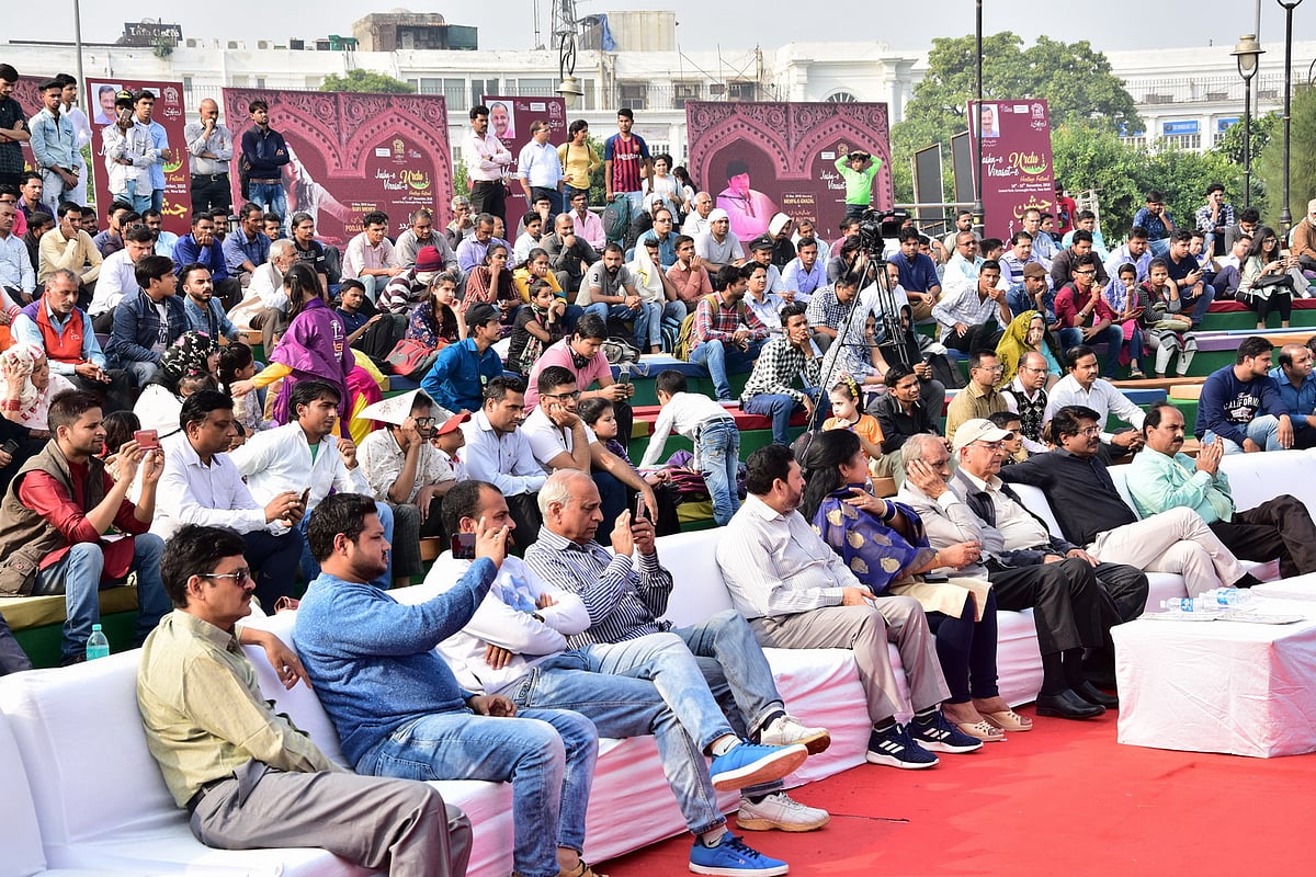 جشن وراثت اردو: مختلف اسٹال لوگوں کی توجہ کا مرکز 