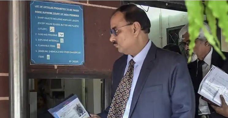 سی بی آئی تنازعہ: آلوک ورما نے سی وی سی رپورٹ پر اپنا جواب عدالت میں داخل کیا