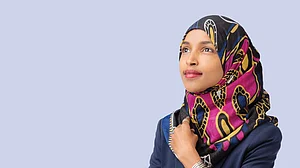 حجاب پہننے والی مسلم پناہ گزين خاتون، امريکی کانگريس کی رکن