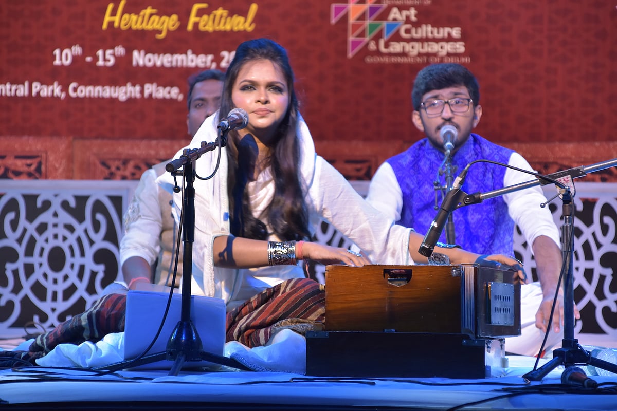 جشن وراثت اردو: مختلف اسٹال لوگوں کی توجہ کا مرکز 