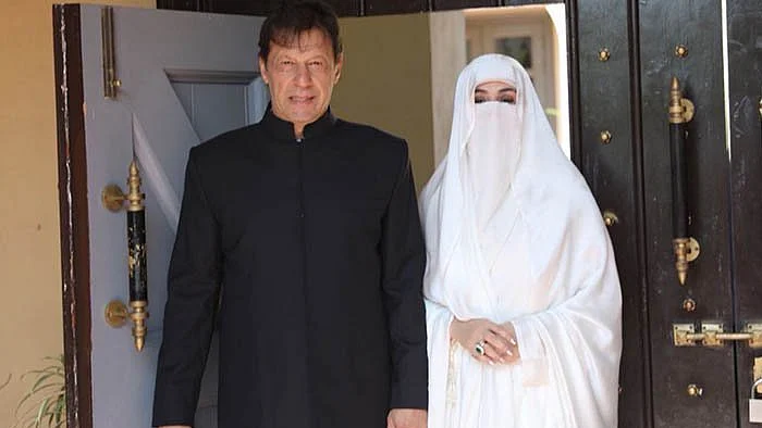 <div class="paragraphs"><p>عمران خان اور بشریٰ بی بی، تصویر سوشل میڈیا</p></div>