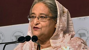 ‘ہم موت کے چنگل سے نکلے، اللہ کی رحمت سے میں زندہ ہوں‘، شیخ حسینہ نے جاری کیا آڈیو پیغام