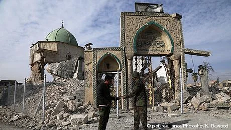 عراقی کی تاریخی مسجد کے منہدم مینار پھر بلند ہوں گے