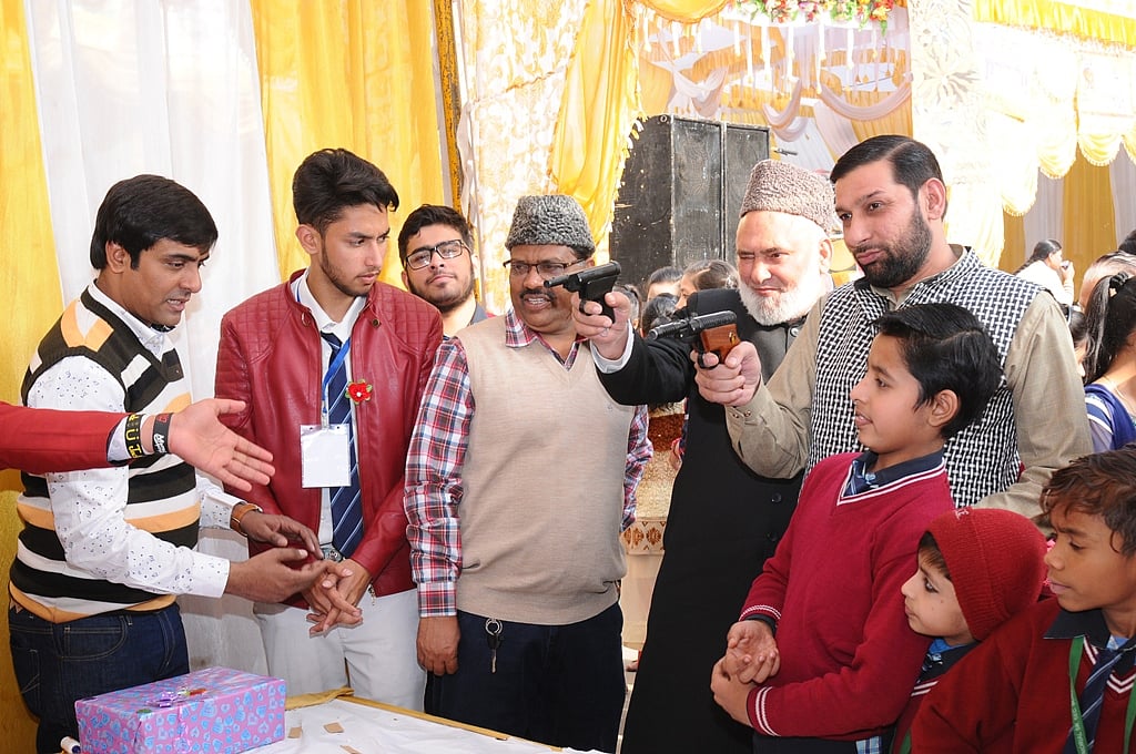 جعفرآباد: ڈاکٹر ذاکر حسین اسکول میں سالانہ میلے کا شاندار انعقاد