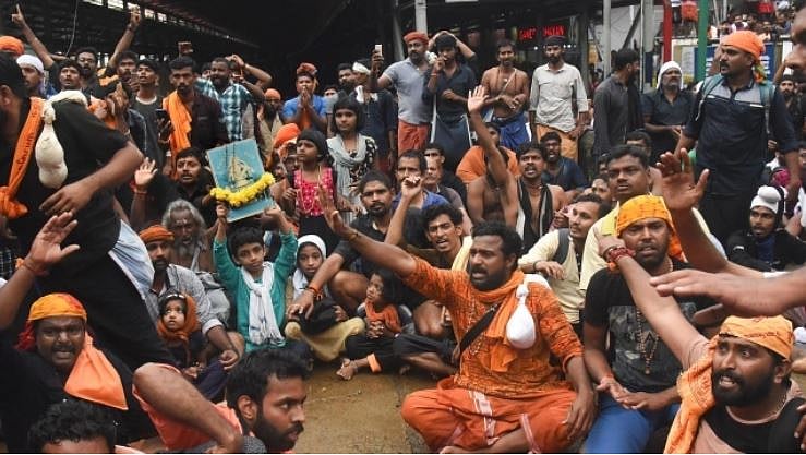 سبریمالہ مندر دَرشن کرنے پہنچیں دو خواتین سخت مخالفت کے بعد لوٹیں واپس