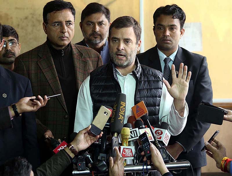 مودی کے کہنے پر امبانی کی کمپنی کو رافیل ڈیل میں پارٹنر بنایا گیا، ای میلز سے انکشاف: راہل گاندھی