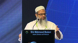 معاف کیجیے، مجھ سے غلطی ہو گئی، اورنگزیب بھی شیوا جی کے برابر: مولانا محمود مدنی