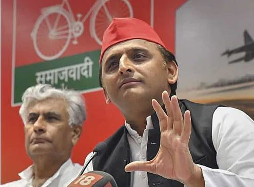 بی جے پی آر ایس ایس کے اشارے پرمنافرت پھیلا رہی ہے: اکھلیش