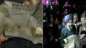 ہندستان نے پاکستان کے ’ایف-16 طیارہ‘ مارگرانے کے ثبوت پیش کئے