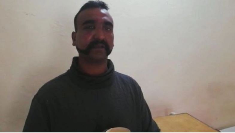 ’رہا کر دیئے جائیں گے ونگ کمانڈر ابھینندن‘، عمران خان کا پاکستانی پارلیمان سے اعلان