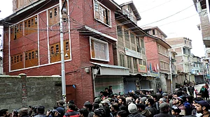 ایئر اسٹرائیک: جموں کشمیر میں تمام فوجی تنصیبات اور ہوائی اڈے ہائی الرٹ پر