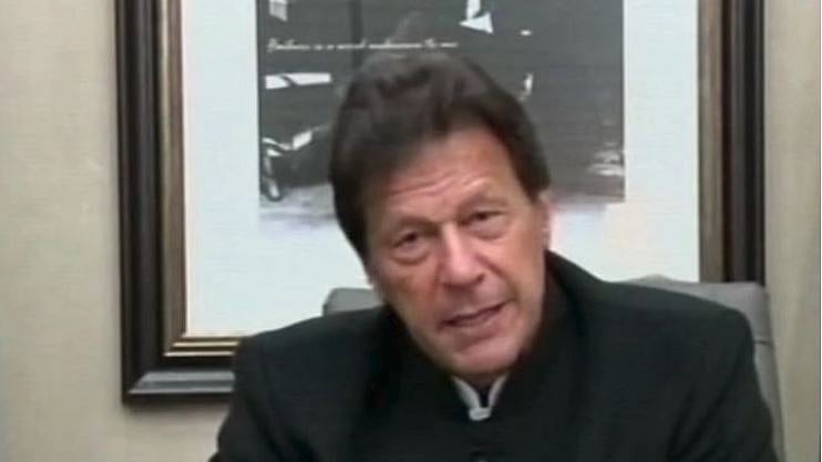 پلوامہ حملہ پر پاکستانی پی ایم نے توڑی خاموشی، ہندوستان کو دی گیدڑ بھبکی