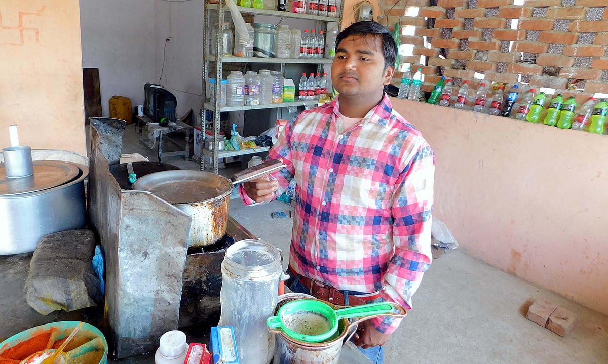 جب ڈھابہ مالک نے راہل-پرینکا کو خوشی کے مارے زیادہ میٹھی چائے پلا دی