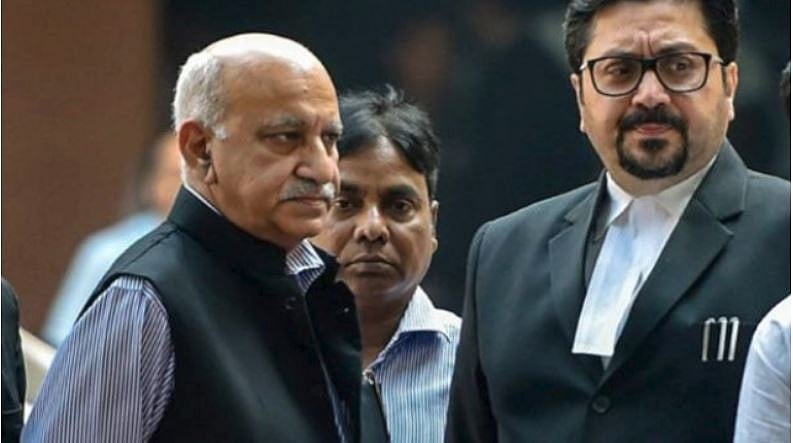 اہم خبر : پاکستانی پریس بریفنگ براہ راست نشر کرنے پر 13 چینلوں کو نوٹس