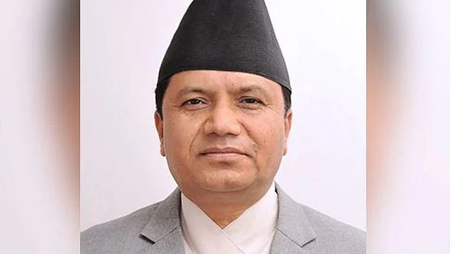  نیپال کے شہری ہوابازی اور سیاحت کے وزیر رویندر ادھیکاری 