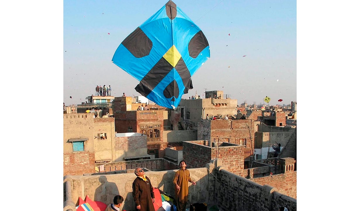 پاکستان: بسنت پر روشنی،  موسیقی اور ’بو کاٹا‘ سے پنجاب پھر محروم 