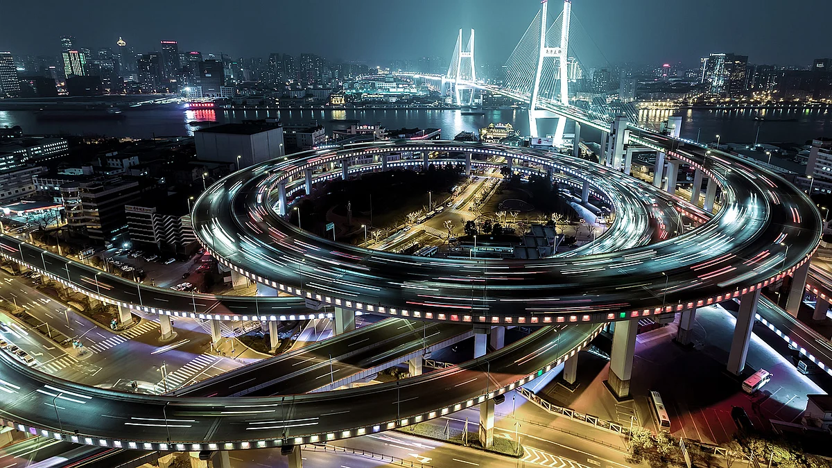 دنیا کی نصف آبادی انفارمیشن ہائی وے کی مسافر