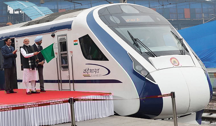 ہری جھنڈی دکھانے کے دوسرے ہی دن ’وندے بھارت ایکسپریس‘ کا بریک ڈاؤن، اٹھے سوال