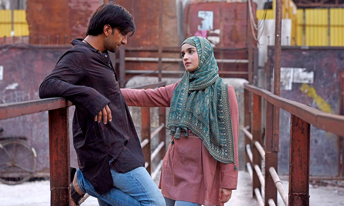 گلی بوائے: زمین سے اٹھ کر خوابوں کا آسمان چھو لینے کی کہانی