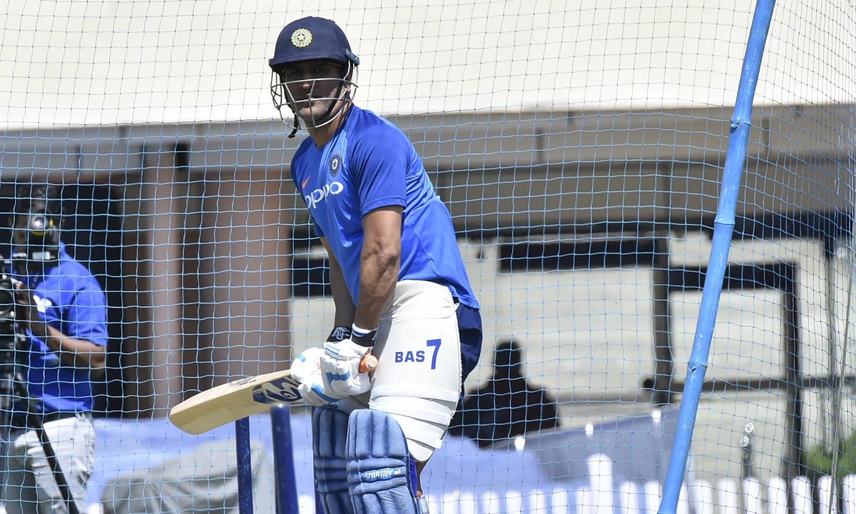 دھونی کے گھر میں سریز پر قبضہ کرنے اترے گی ٹیم انڈیا