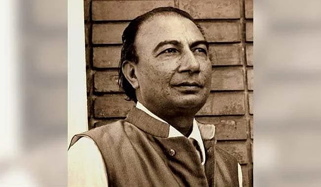 فلمی دُنیا کا نظام بدل ڈالنے والا شاعر ساحر لدھیانوی... خصوصی پیشکش