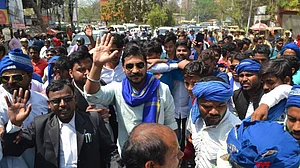 وارانسی میں چندر شیکھر کا روڈ شو، مودی سے مقابلے کا اعلان