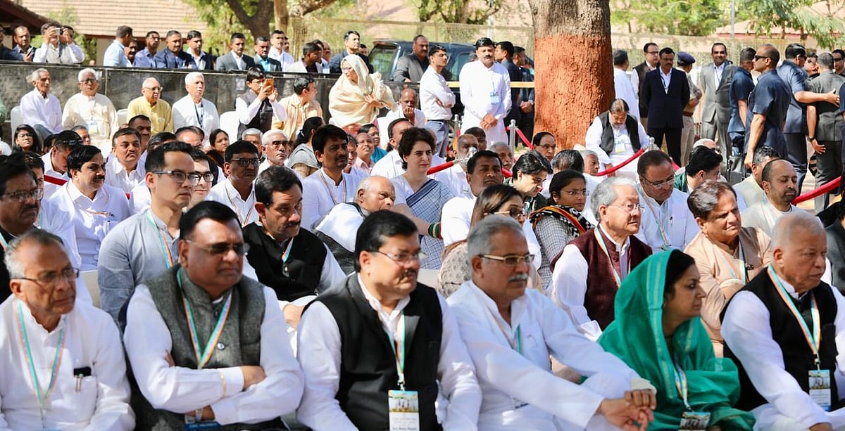 سی ڈبلیو سی اجلاس: آر ایس ایس-بی جے پی نظریات کو شکست دینے کا کانگریس کا عزم