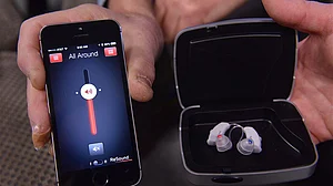 کمزور قوت گویائی رکھنے والے لوگوں کو آسانی، موبائل سے آپریٹ ہوں گی ’ہیئرنگ ایڈ‘